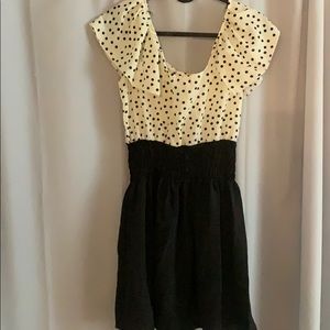 NWOT HAND CRAFTED POLKA DOT PATTERN CINCHED WAIST MIDI SHORT SLEEVE DRESS